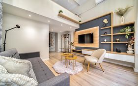 Rakoczi Stylish Entire Apartment